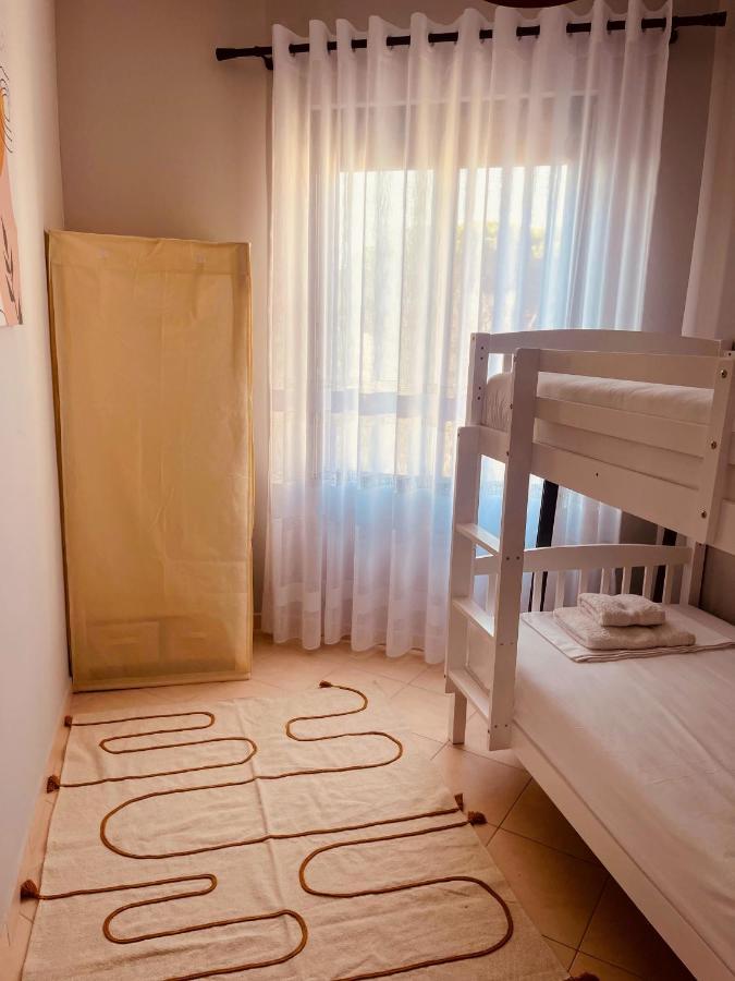 Cheerful 2-Bedroom Apartment In Golem Голем Экстерьер фото